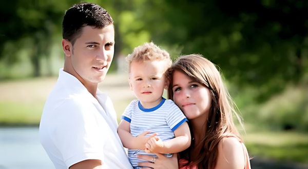 Eden Hazard and wife Natacha Van Honacker with their first kid