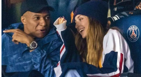 Kylian Mbappé Girlfriend Stephanie Rose Bertram togather watching football game