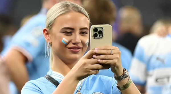 Phil Foden's Girlfriend Rebecca Cooke age, profession and lifestyle